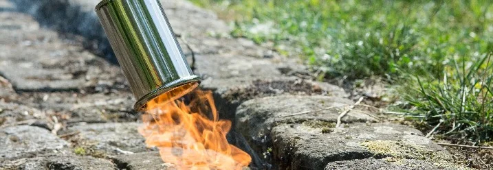 Gasbrenner zur Unkrautbekämpfung